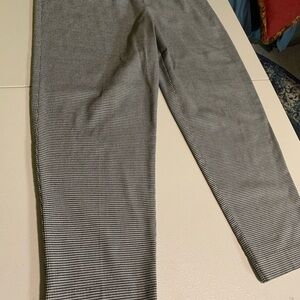 Briggs New York women’s Black and White Checkered Dress Pants